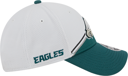 Philadelphia Eagles New Era 2023 Sideline 9FORTY Adjustable Hat - White/Midnight Green