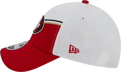 San Francisco 49ers New Era 2023 Sideline 9FORTY Adjustable Hat - White/Scarlet